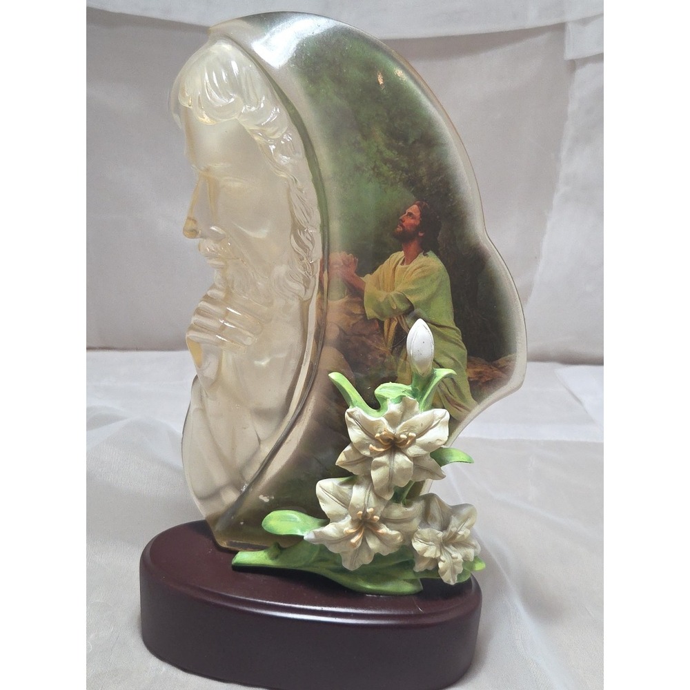 Vtg Lighted Statue Of Jesus Pray Lucite‎ & Resin Color Changing 9.5" Works